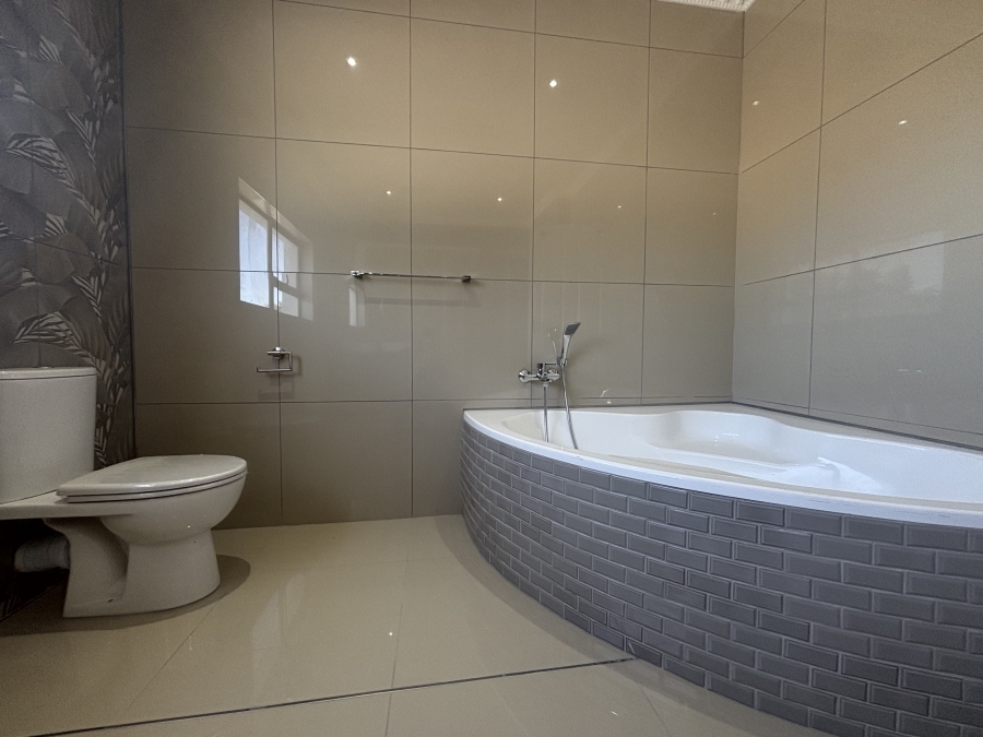 To Let 3 Bedroom Property for Rent in Flamingo Vlei Western Cape